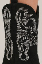 Load image into Gallery viewer, Beast Fashion Rhinestone Detail Point Toe Boots