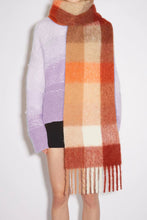 Load image into Gallery viewer, Thermal Fringe Contrast Plaid Scarf
