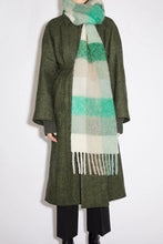 Load image into Gallery viewer, Thermal Fringe Contrast Plaid Scarf
